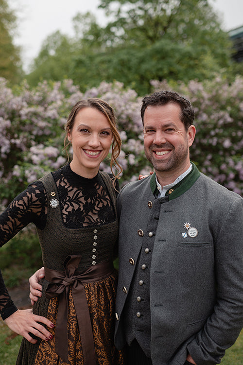 Kathrin und Martin in Tracht