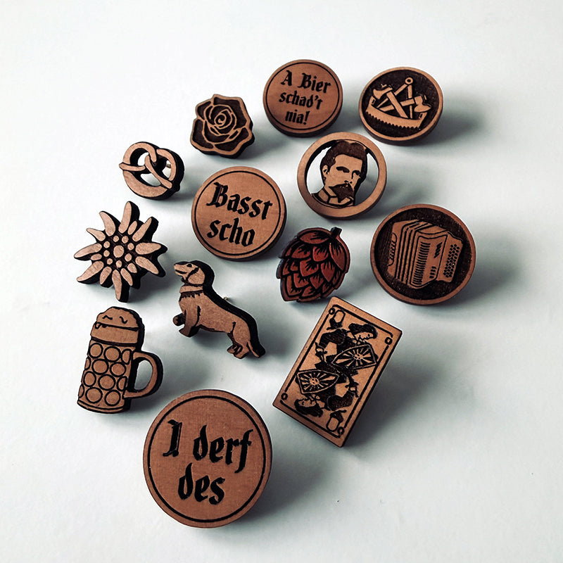 Holz-Anstecker von Holzschmiede Ganslmaier